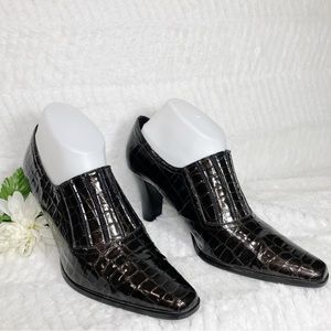 Impo WAYNE Brown Croc Patent Bootie Heels NWOT
